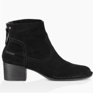 UGG BANDARA ANKLE SUEDE BOOTS in BLACK